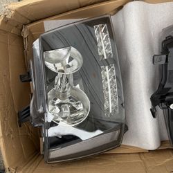 2007 To 2014 Chevy Suburban/Tahoe Headlights