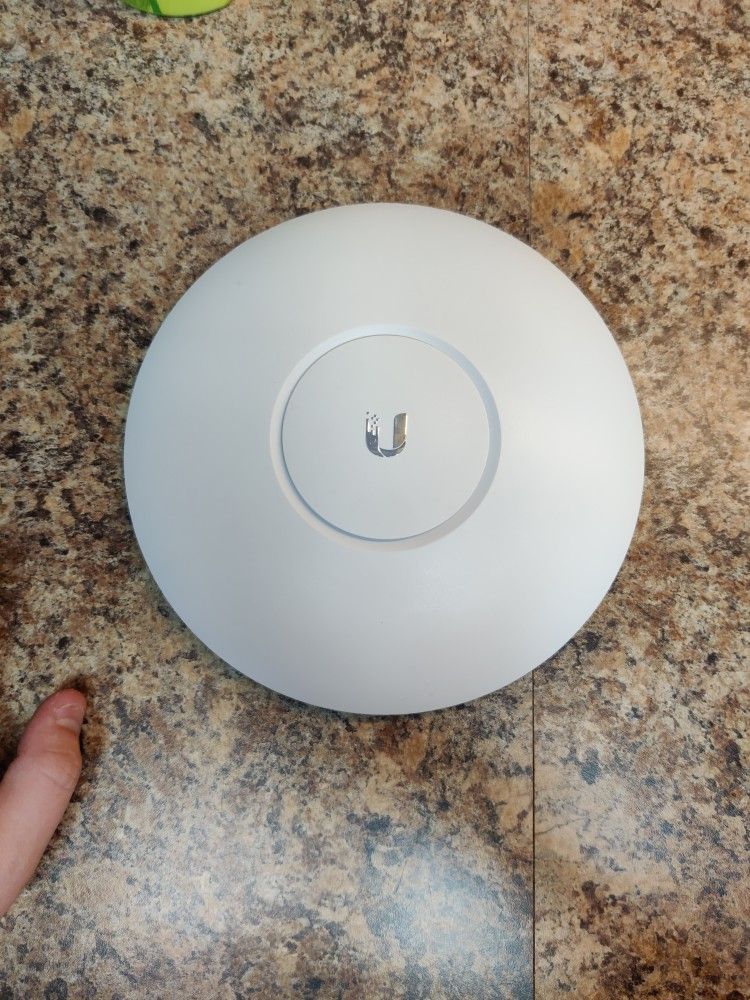 Ubiquiti Unifi UAP-AC-PRO Access Point