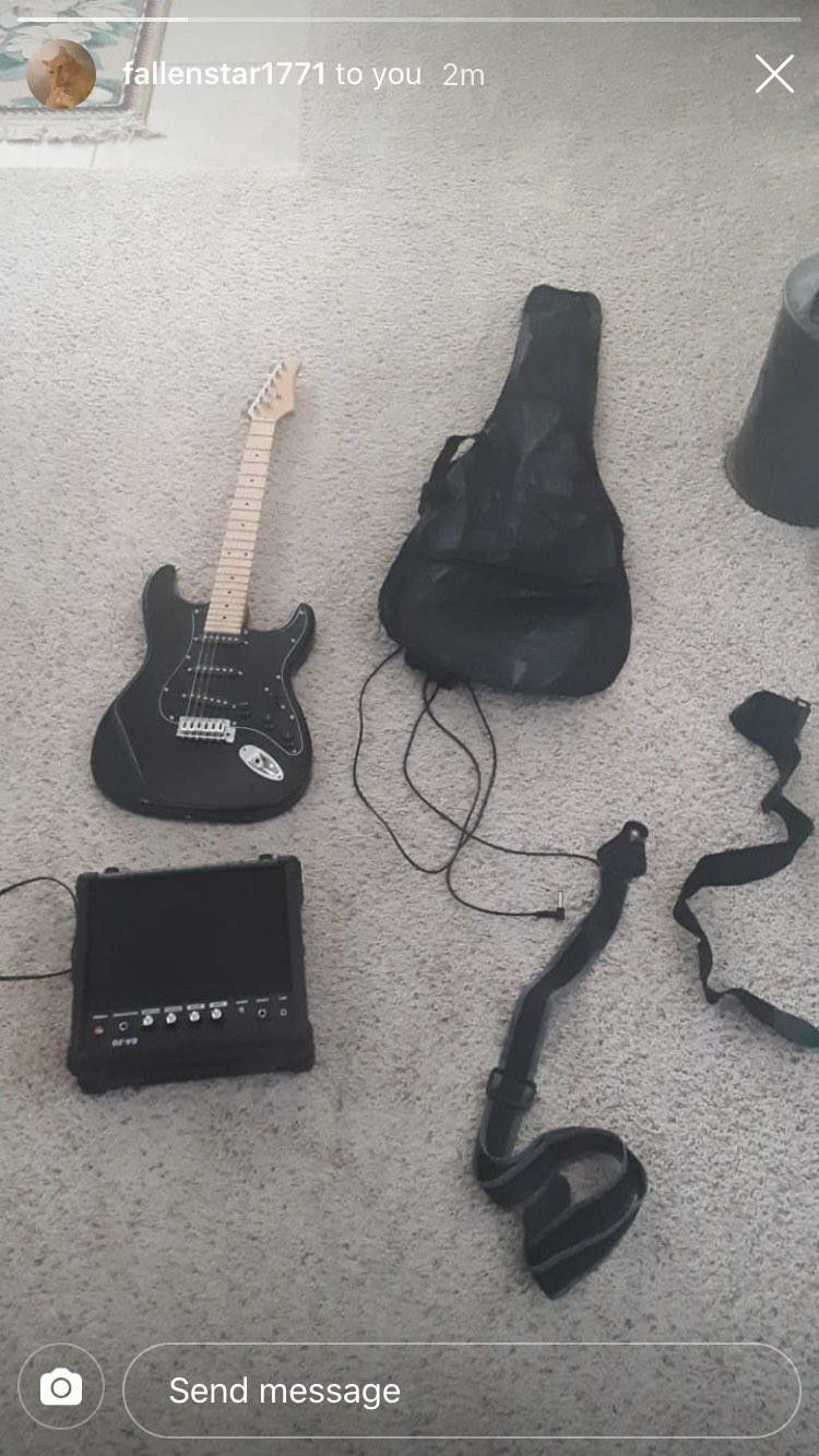 Electric guitar beginner kit