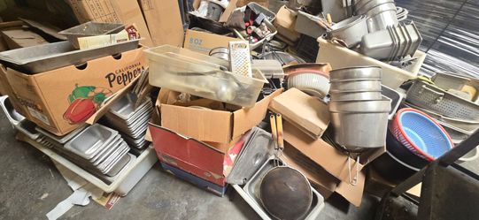 Lot of used Chinese  restaurant kitchen items
