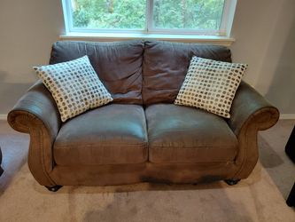 Free! Recliner chair and loveseat set