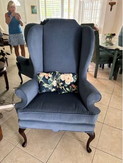 Wing back chair