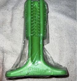 Dog Chew Toy Teeth Cleaner Bristly 7” New 