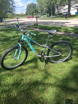 Specialized  Women  Bicycle 