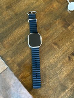 Apple Watch Ultra 2 w/Navy Ocean Band 49mm
