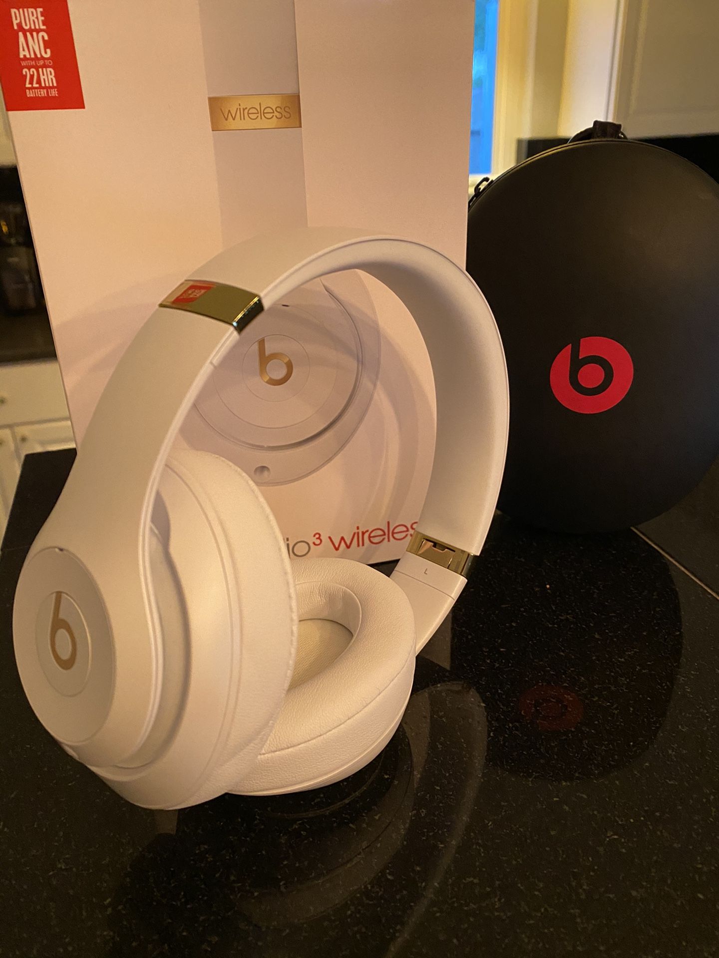 Beat By Dre Studio3 White