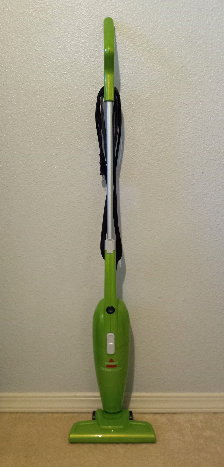 *gently used* Bissell Featherweight Bagless Stick Vacuum