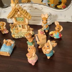 Vintage Pendelfin Bunny Figurines 