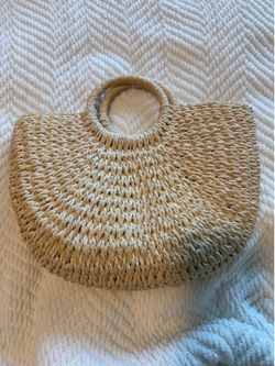Straw purse