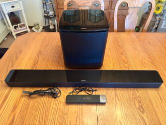 Bose Stereo Soundbar 700 & Bose Bass Module 700