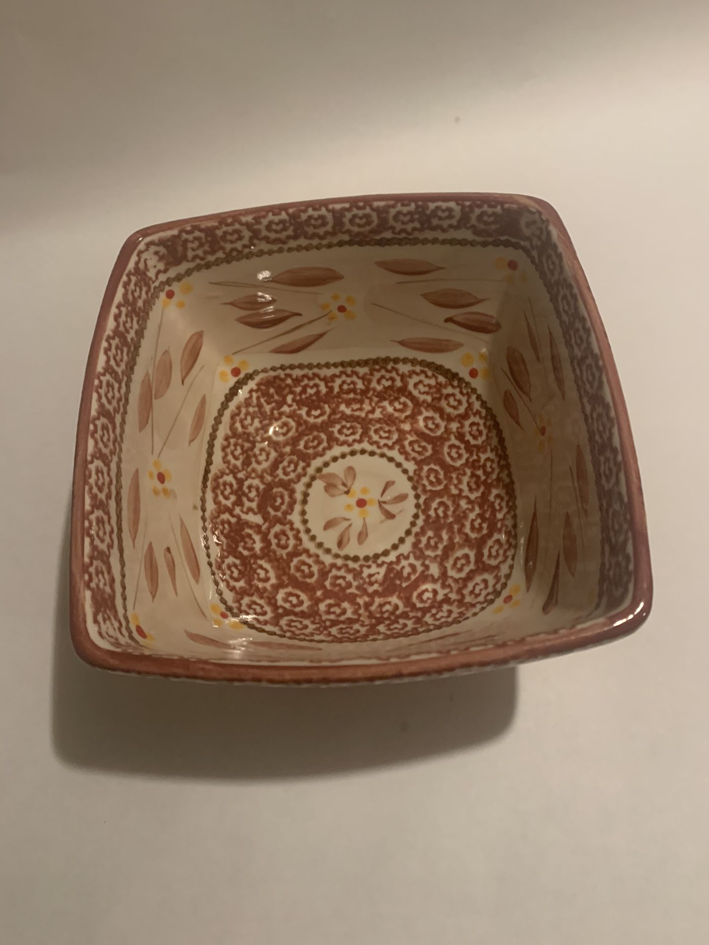 Temp-tations Old World Red Bowl 1.5 Quart Square Rim Presentable OvenWare