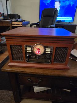 Victrola VTA-200B 6-1 Turntable CD Cassette FM Bluetooth Wood Cabinet Retro StereoVictrola VTA-200B  6 in1 Turntable CD Cassette FM, Bluetooth, Wood C
