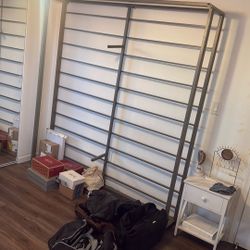 KING SIZE METAL BED FRAME