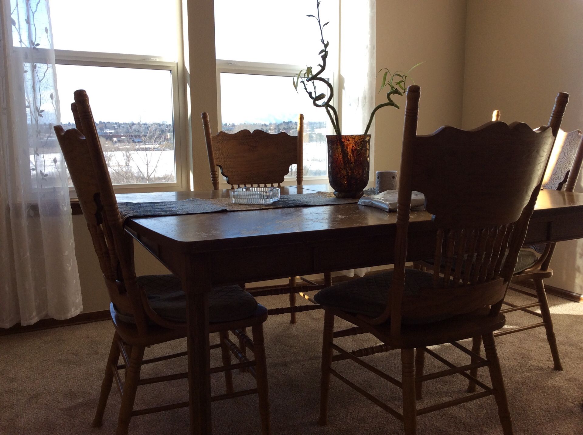 Dinner table with 4 cheers