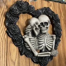 Decretive Skeleton Heart 