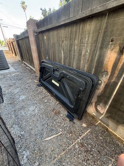 Tonneau Cover - Ford Explorer Sport Trac Hard Bed tonneau Cover