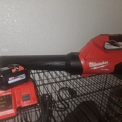 Milwaukee M18 Handheld Blower + Battery And Charger