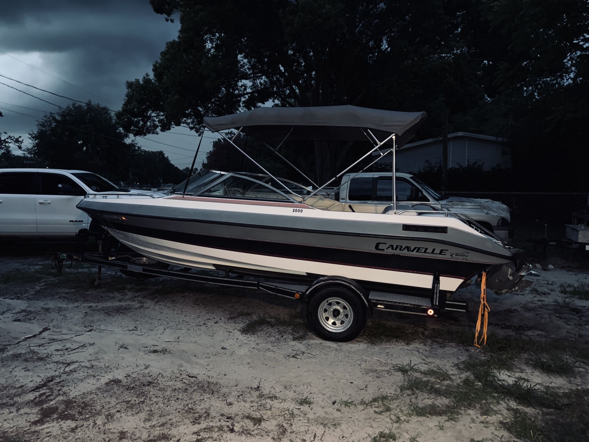 1992 Caravelle Ski Boat