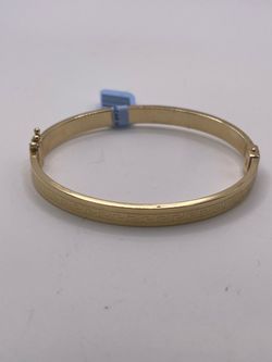 14kt hollow bangle