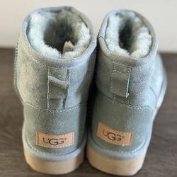 Ugg boots (new)