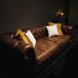 Free Delivery Restoration Hardware Kensington Chesterfield Couch 