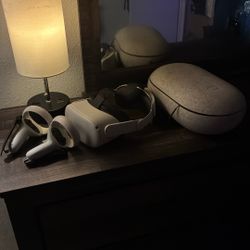 Oculas Quest 2 With Accessories 