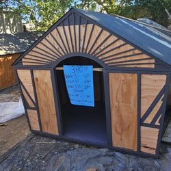Large Dog House (Available)