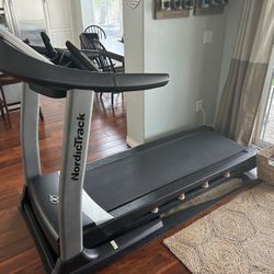 NordicTrack c900 Pro treadmill