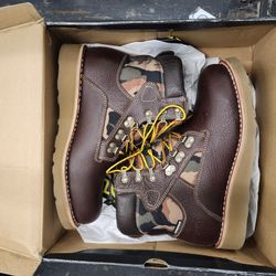 ASOLO Boots Size 9.5 
