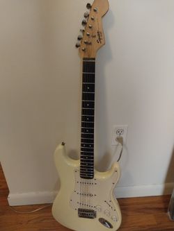 SQUIER Bullet Strat GUITAR $MAKE AN OFFER