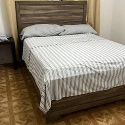 Queen Bed 