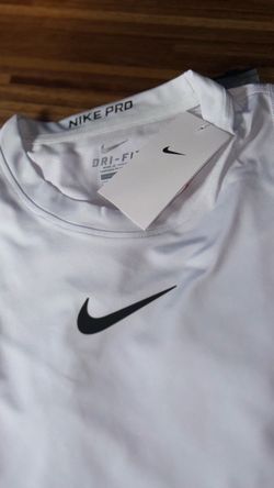 Nike Short Sleeve Shirt  compression - Large