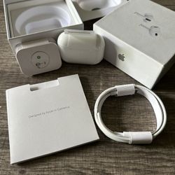 Apple Airpods(MAKE THE BEST OFFER)