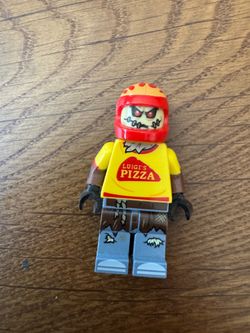 Various LEGO minifigures