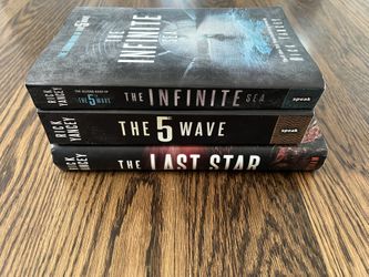 Rick Yancey The 5th Wave 3 book bundle