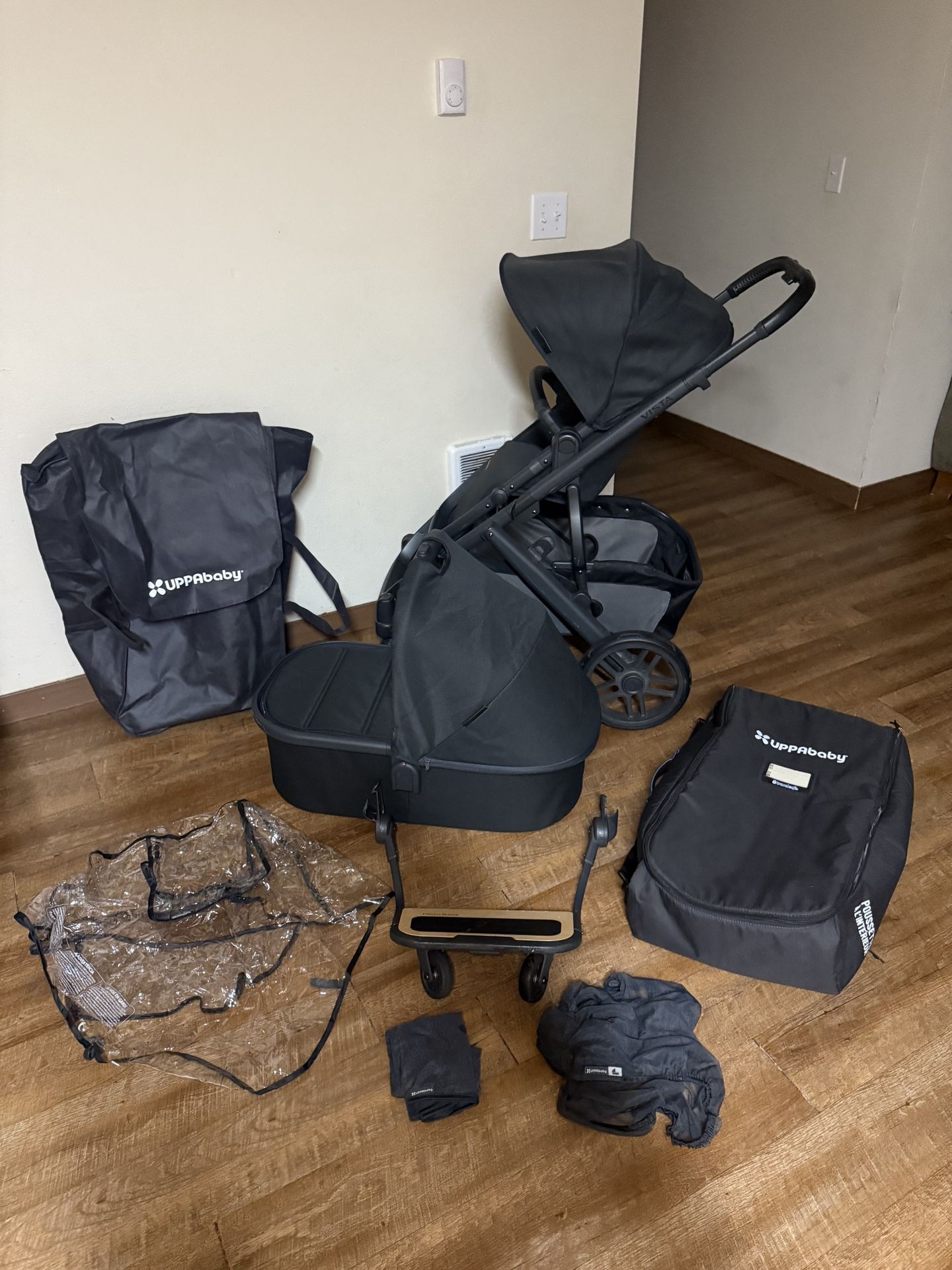 Uppababy Vista V2 Stroller And Bassinet 