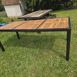Outdoor Table Like New 