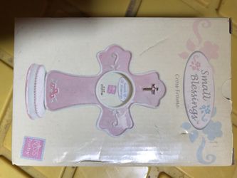 Cross picture frame