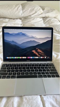 2015 MacBook 12” 8Gb ram 256Gb- core M/broken spacebar keycap