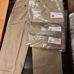 Wrinkle-Resistant Flat-Front Chino Pant  Size 29w X 32L