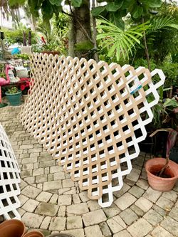 Veranda Classic Vinyl Lattice Panel, Cedar: 4’ X 8’