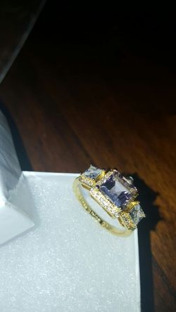 18k gold Real amethyst and white topaz size 8