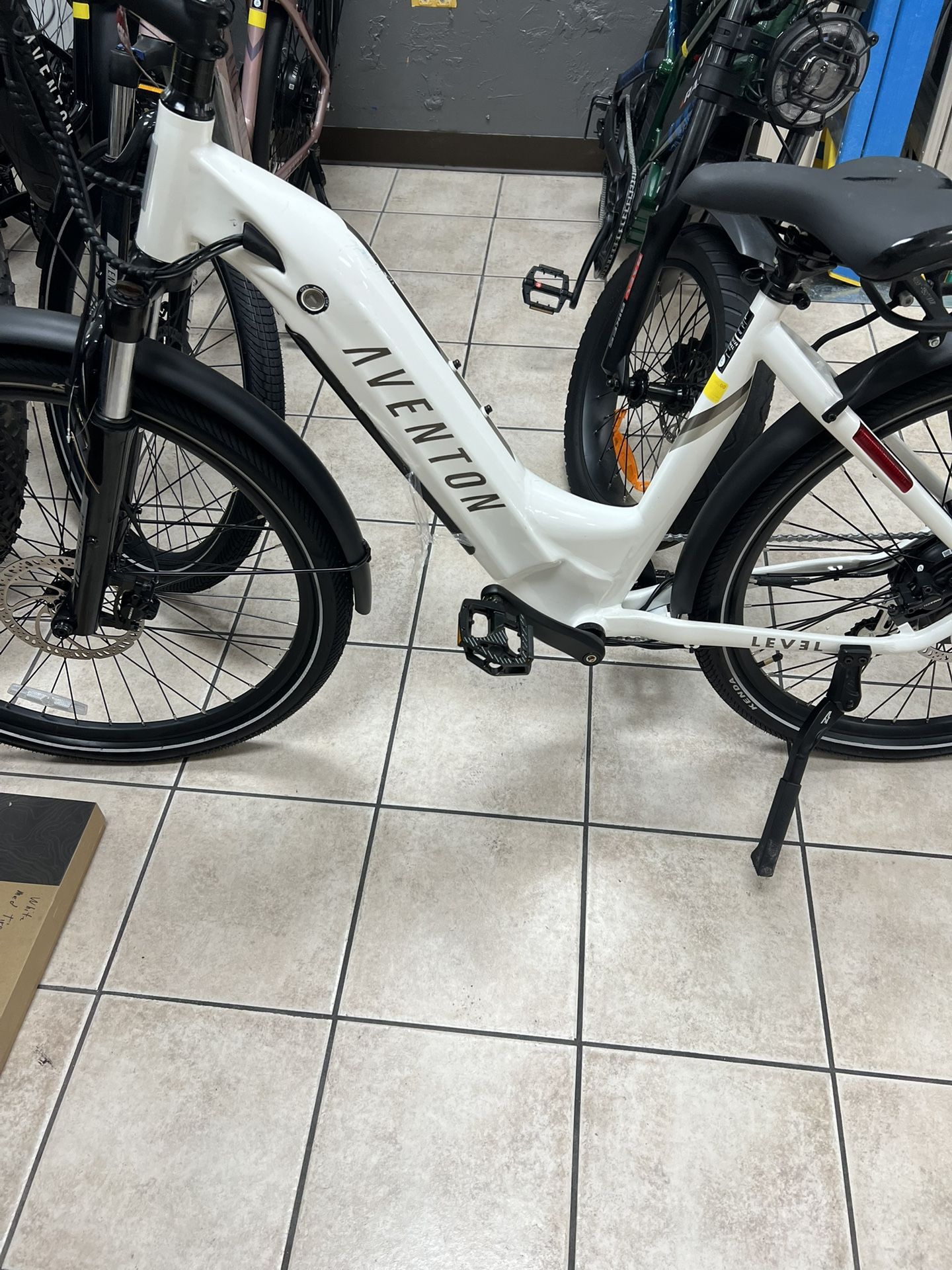 Aventon Level-2 E-bike