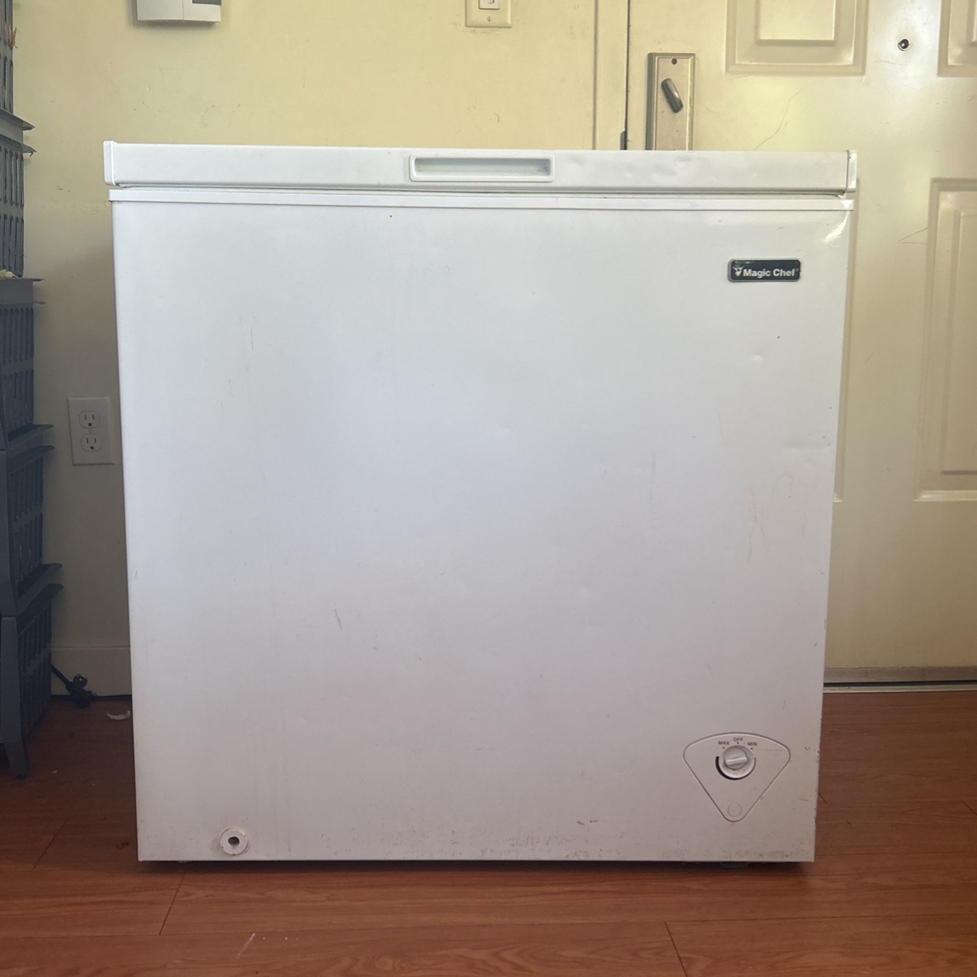 Magic Chef Chest Freezer in White