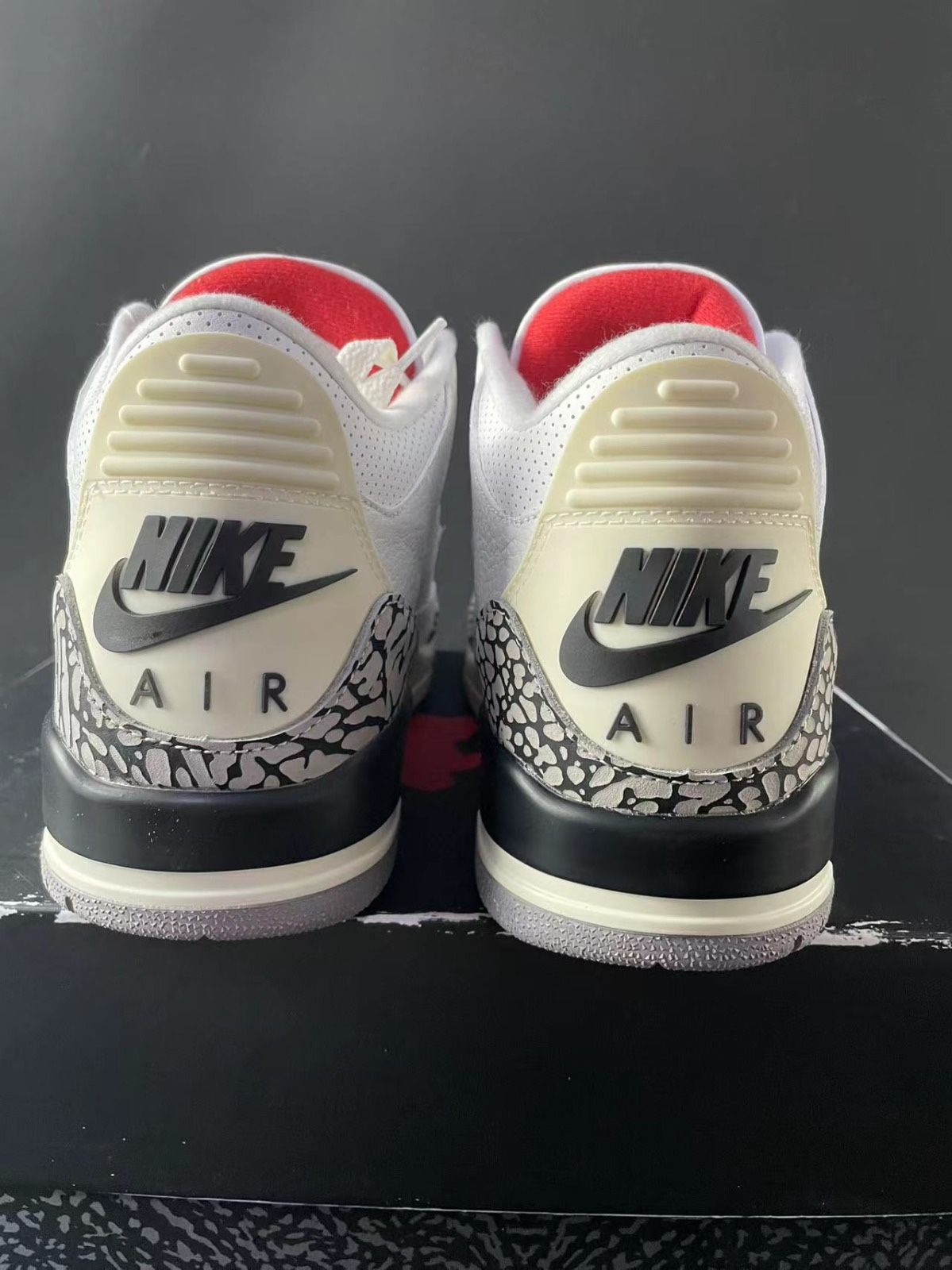 Air Jordan 3 Retro
