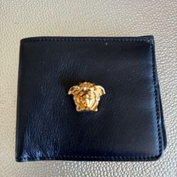 Authentic Versace Wallet Make A Offer. Nothing Below $300