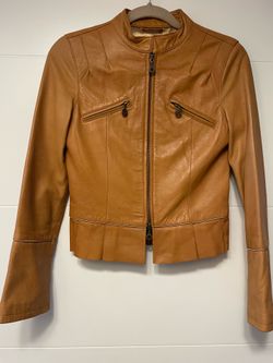 Chaqueta de cuero marca Bebe