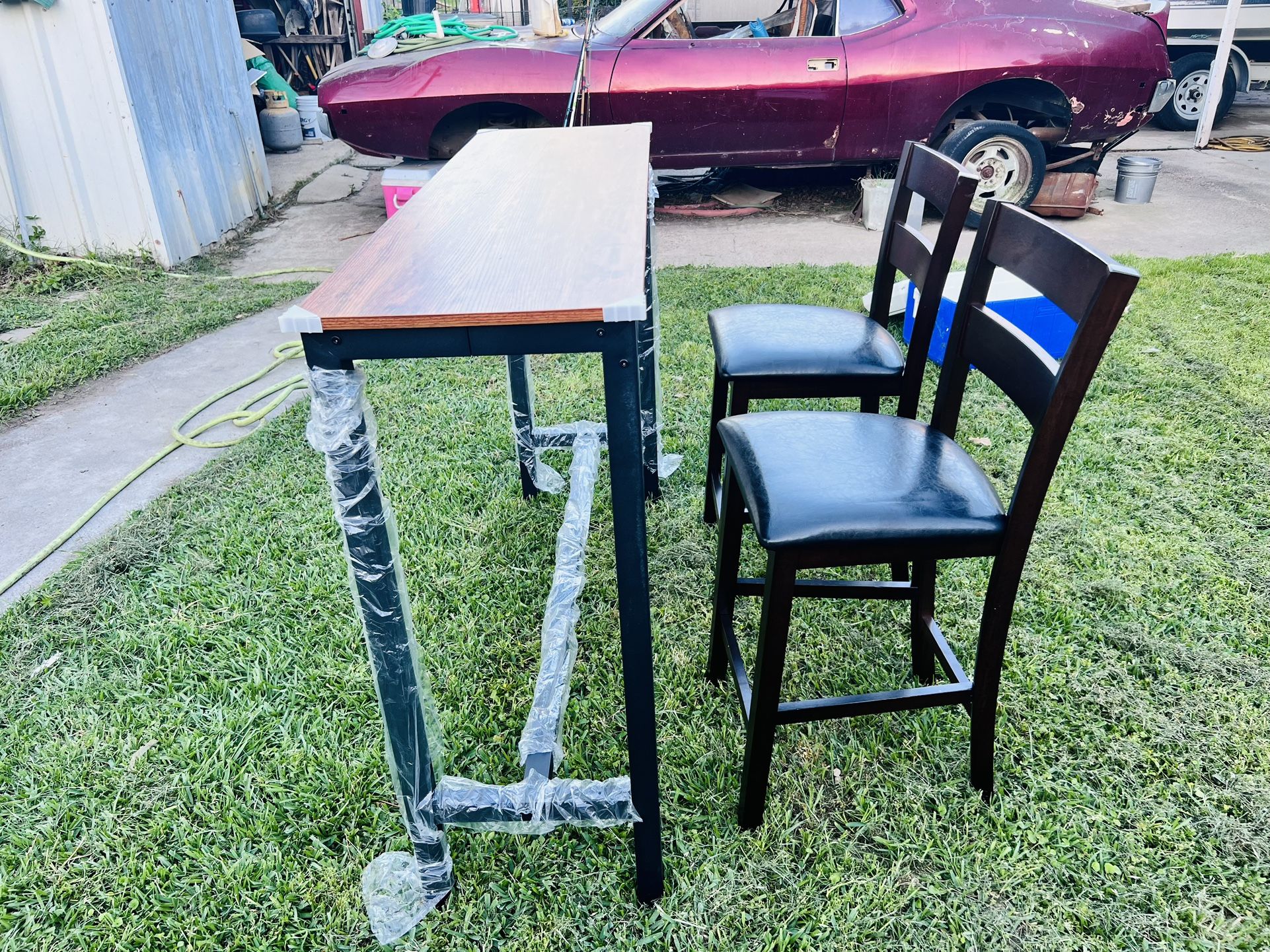 Vintage Bar Table Whit Two Bar Stools Height Chairs 
