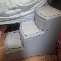 Pet Stairs $20