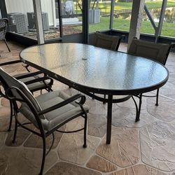 Patio Table And 4 Chairs